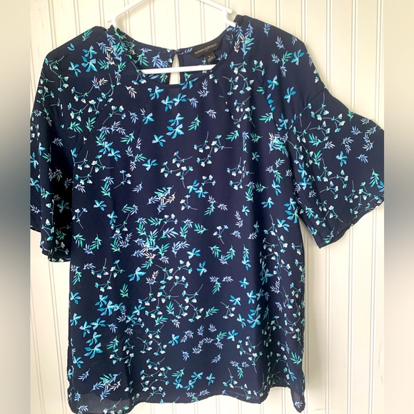 Banana Republic Tops - Banana Republic (Small) Round Neck, Belled Short Sleeves; Navy Blue w/flowers